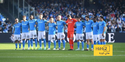 خط وسط نابولي أمام برشلونة في دوري أبطال أوروبا