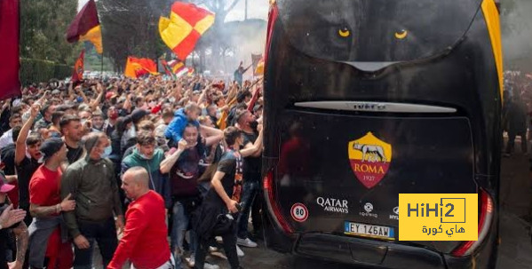 جماهير روما تتوافد على الملعب الأولمبي قبل لقاء فينورد