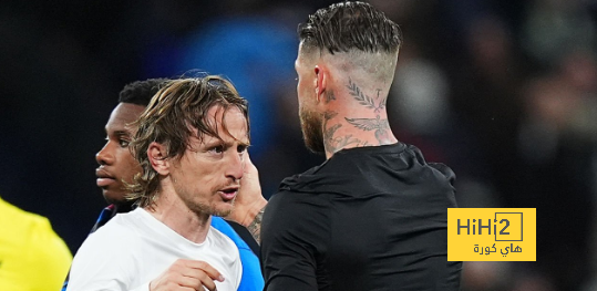 فيديو : عناق لوكا مودريتش وراموس بعد مباراة ريال مدريد أمام إشبيلية