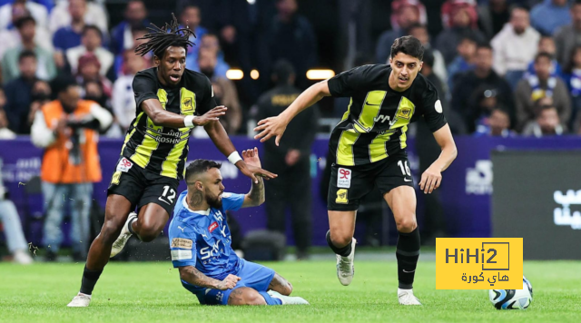فيديو: الـ VAR يحرم العميد من ركلة جزاء في الكلاسيكو