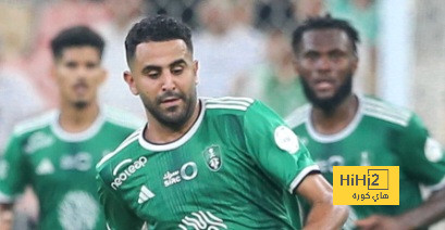 عين على رياض محرز في مباراة الفتح