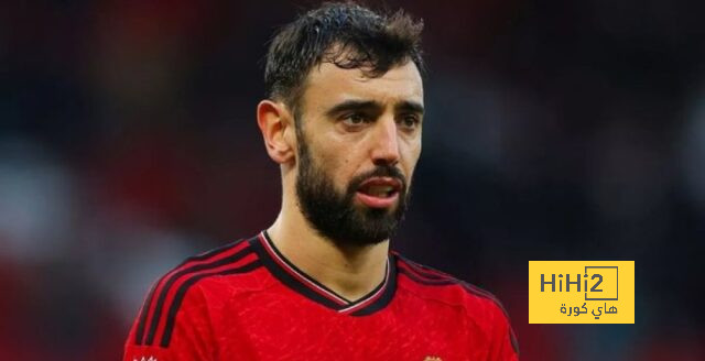 غوارديولا يمدح قائد مانشستر يونايتد