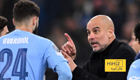 فيديو : غوارديولا يوجه لاعبي مانشستر سيتي رغم الفوز 5-1