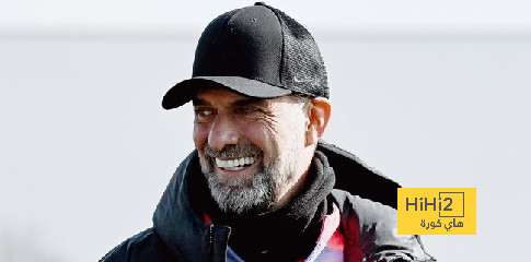 ليفربول في طريقه لملعب سبارتا براغ قبل لقاء الفريقين