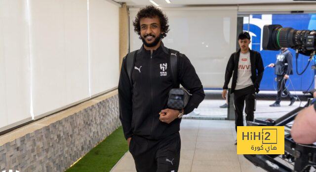 الهلال يصل ملعب الملز لمواجهة الرياض