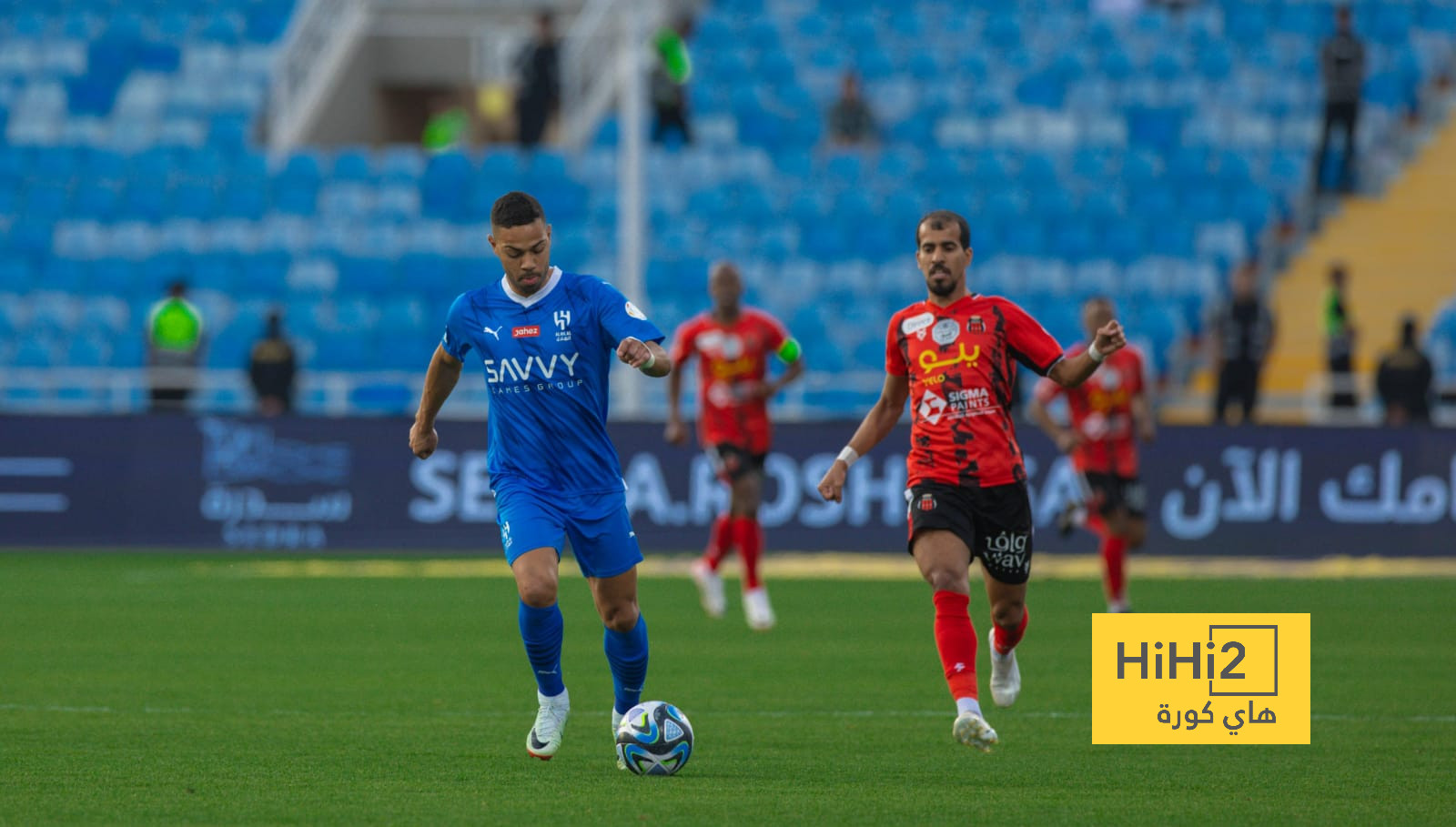 شوط أول سلبي بين الهلال والرياض