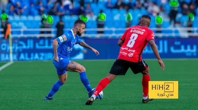 فيديو: رأسية ميشايل تعلن تقدم الهلال أمام الرياض