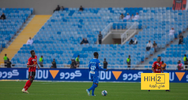 أرقام لاعبي الهلال أمام الرياض
