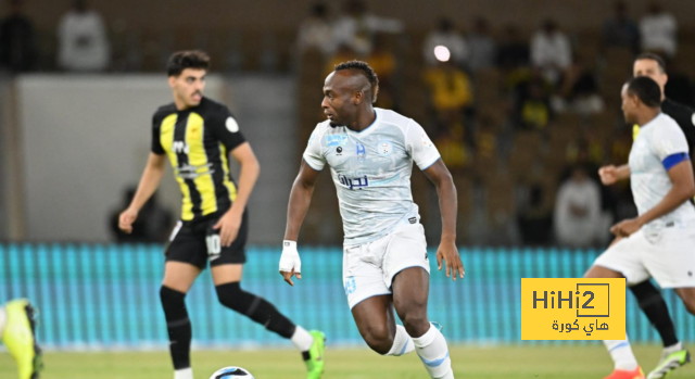 إحصائيات الشوط الأول بين الاتحاد والأخدود