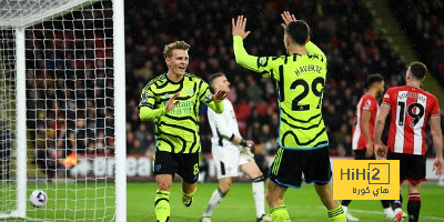 دفاع أرسنال أمام بورتو في دوري أبطال أوروبا