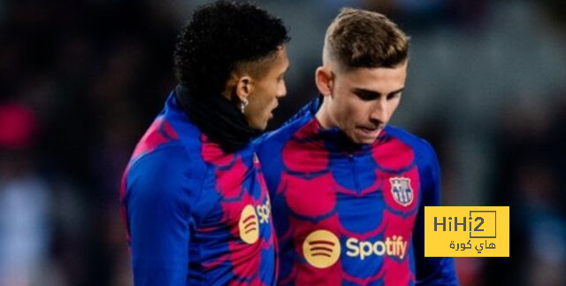 ١٠ دقائق بدون أهداف بين برشلونة و نابولي