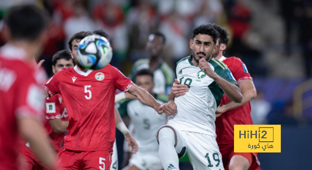 التشكيلة الرسمية: البريكان يقود هجوم الصقور أمام طاجيكستان