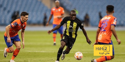 خط وسط الاتحاد أمام الفيحاء في الدوري السعودي