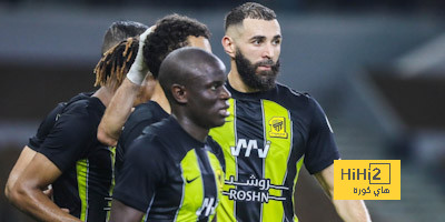 عين على كريم بنزيما في مباراة الفيحاء