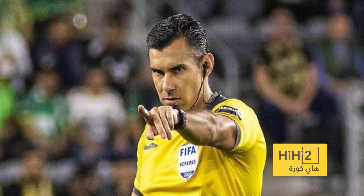 طاقم تحكيم مباراة الهلال والشباب