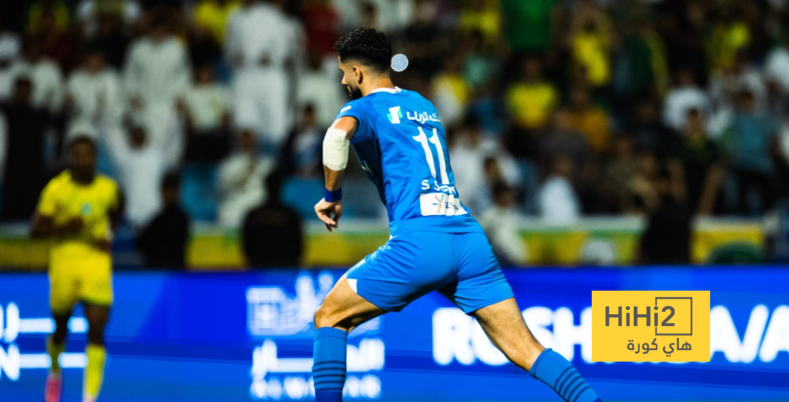 إحصائيات الشوط الأول بين الهلال والخليج