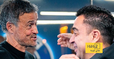 صور.. ترحيب حار من إنريكي بـ تشافي في البارك دي برانس