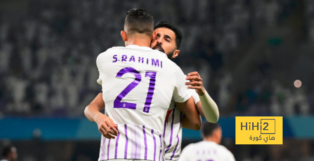 إحصائيات الشوط الأول بين العين والهلال