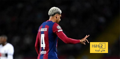 رونالد أراوخو يقترب من الرحيل عن برشلونة