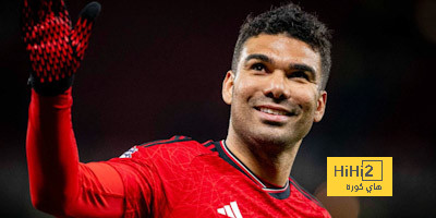 عين على كاسيميرو في مباراة شيفيلد يونايتد