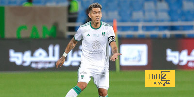 عين على فيرمينو في مباراة الرياض