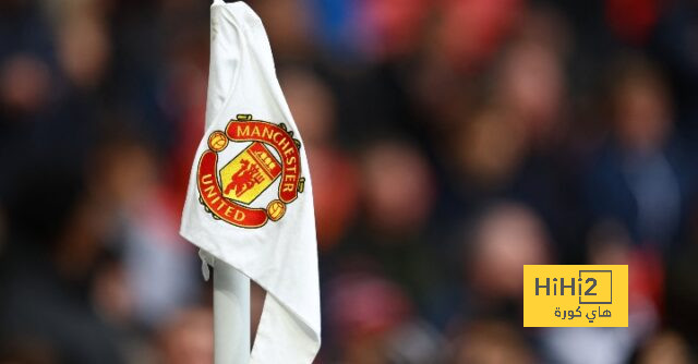 كم لاعب ينتهي عقده في يونيو مع مانشستر يونايتد؟