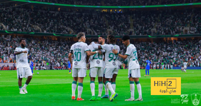الأهلي يتقدم أمام الهلال بهدف في الشوط الأول