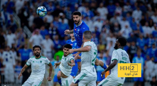 الهلال يهزم الأهلي بثنائية في الدوري