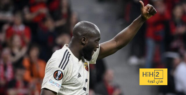 روما يتقدم بالهدف الأول في شباك باير ليفركوزن