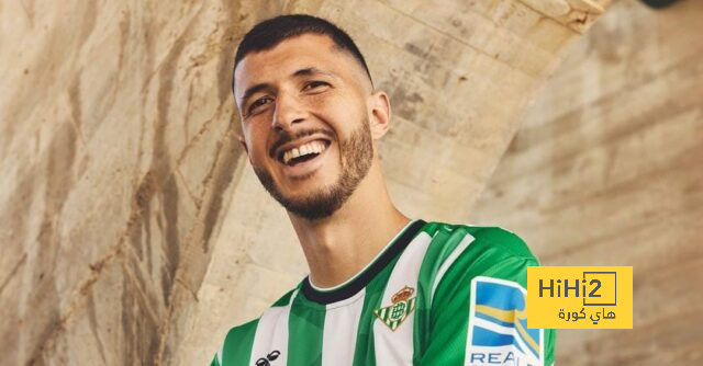 مدرب ريال بيتيس يعلق على مستقبل غيدو بعد اهتمام برشلونة