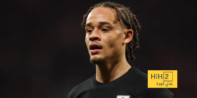 تطورات جديدة بشأن مستقبل تشافي سيمونز  وسط اهتمام البارسا