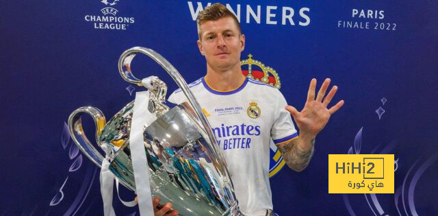 ريال مدريد سيكرم توني كروس أمام بيتيس في البرنابيو