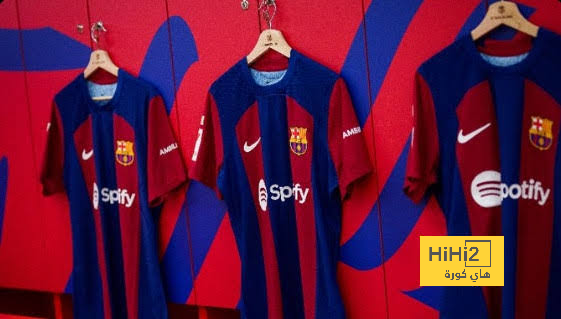 غرف ملابس برشلونة جاهزة لاستقبال اللاعبين قبل لقاء إشبيلية