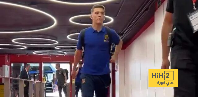 برشلونة يصل ملعب إشبيلية قبل المواجهة المرتقبة