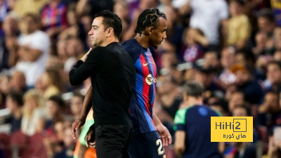 بعد مغادرة تشافي.. خطر الرحيل يحاوط كوندي في برشلونة