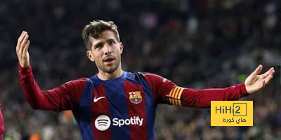 رغم رحيل تشافي.. برشلونة يتخذ قرارًا سعيدًا لسيرجي روبيرتو