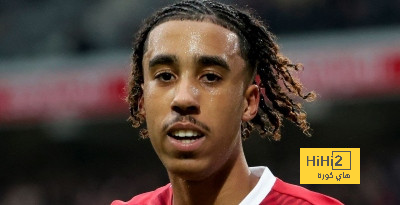 ليني يورو يتابع مباراة ريال مدريد وبوروسيا دورتموند