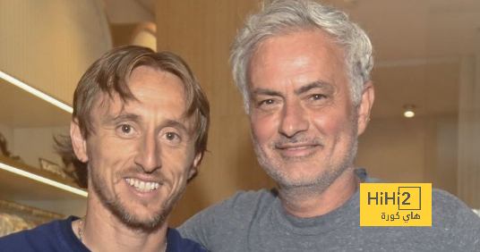 صور : مورينيو يزور مودريتش وبعثة منتخب كرواتيا