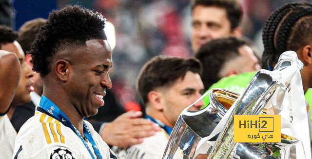 لاعب ريال مدريد السابق يُغازل فينيسيوس