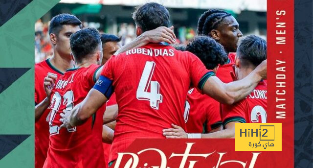 منتخب البرتغال بالقميص الأساسي أمام أيرلندا