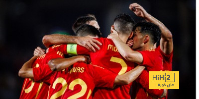 دفاع إسبانيا أمام إيطاليا في اليورو