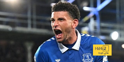 لاعب إيفرتون يصل إيطاليا للتوقيع مع أتالانتا