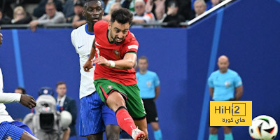 عين على برونو فيرنانديز في مباراة فرنسا