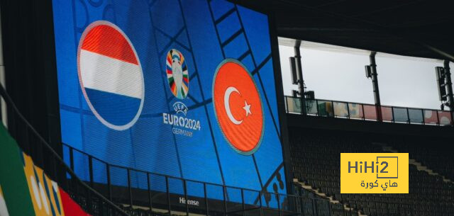 ملعب برلين الأوليمبي يتجهز لموقعة هولندا وتركيا