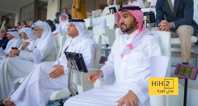 وزير الرياضة يكشف المسؤول الأول عن صفقات الاتحاد