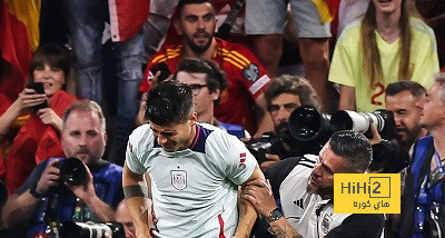 فيديو.. لحظة إصابة موراتا من أحد أفراد الأمن