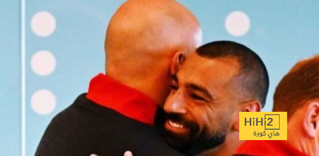 أرني سلوت يستقبل محمد صلاح