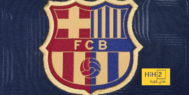 صور.. قميص إحماء برشلونة للموسم الجديد