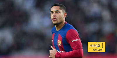 الهلال يبدأ النظر لخيارات بديلة لمهاجم برشلونة