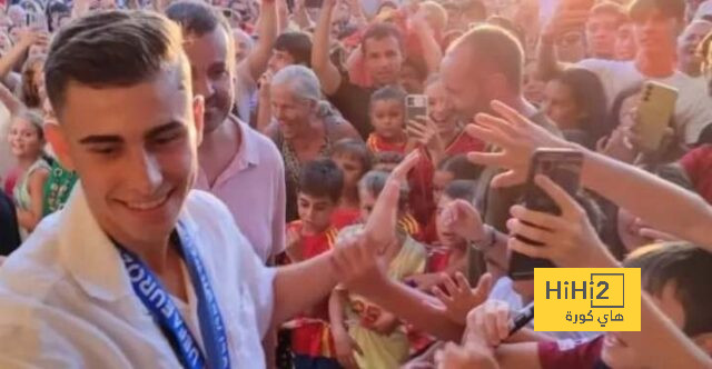 استقبال كبير لـ فيرمين لوبيز في مسقط رأسه